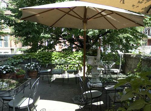 Hotel Belvedere Кингстон Экстерьер фото